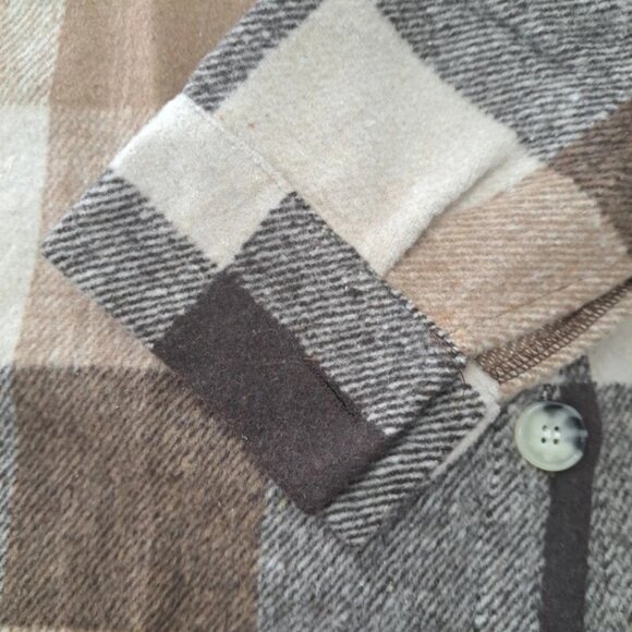 Fantaslook Women’s Plaid Button-Up Shirt Jacket – Beige Brown Check (Size S) - Picture 7 of 7